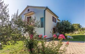 Holiday Home Segotici Iii