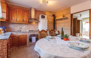 2 Bedroom Amazing Apartment In Novi Vinodolski 