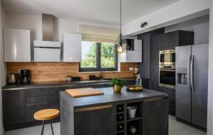 Gorgeous Home In Dubrava Kod Sibenika 
