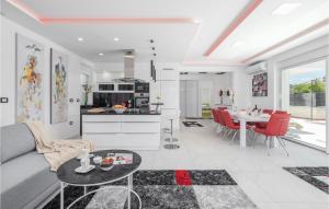 Gorgeous Home In Porec With Outdoor Swimming Pool 