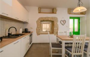 Amazing Home In Susnjevica With Wifi