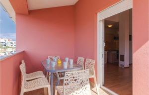 Five-Bedroom Holiday Home In Banjole