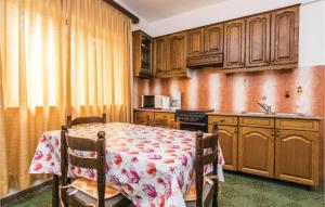 Beautiful Apartment In Starigrad