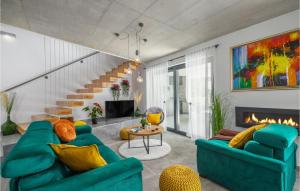 Awesome Home In Sivati With Jacuzzi 