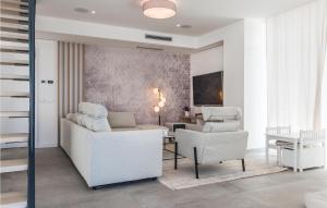 2 Bedroom Stunning Home In Sibenik 