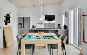 3 Bedroom Cozy Home In Ørsted