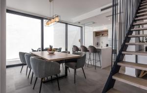 2 Bedroom Stunning Home In Sibenik