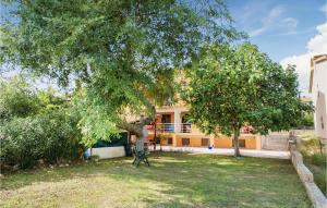 Lovely Apartment In Fazana With Kitchen