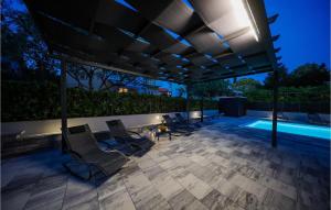 Gorgeous Apartment In Zadar With Wifi 