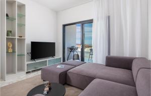 Beautiful Apartment In Malinska 