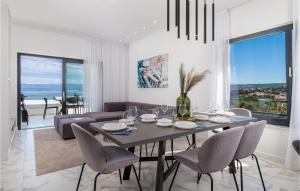 Beautiful Apartment In Malinska 