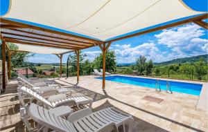 1 Bedroom Beautiful Apartment In Rakovica 