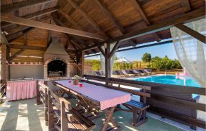 Amazing Home In Slunj With Wifi