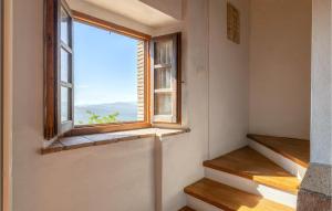 Stunning Home In Mazzolla With Wifi