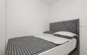 Cozy Apartment In Tucepi