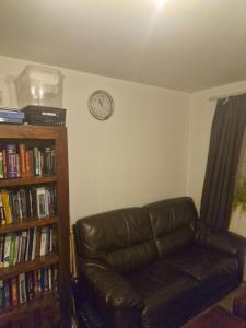 Lovely One bedroom flat with free off road parking