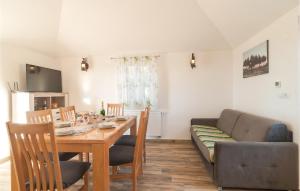 Awesome Home In Postira