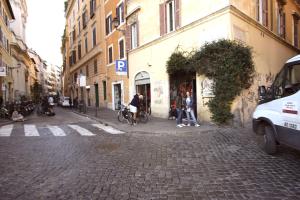 Top floor studio in Campo de Fiori