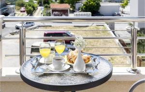 Nice Apartment In Podstrana With Wifi