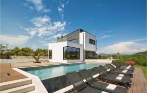 Villa Carbon Residence