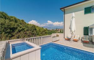 Amazing Home In Supetar