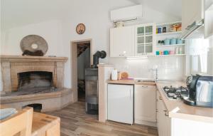 Awesome Home In Postira