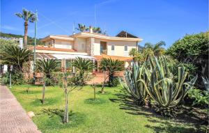 Amazing Home With Pool