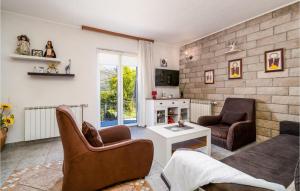 Gorgeous Apartment In Gruda With Wifi