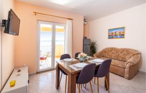 Amazing Apartment In Posedarje With Wifi 