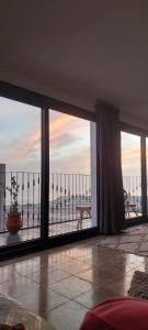 Villa vue mer TAMRAGHT avec piscine et terrasses 15 lits