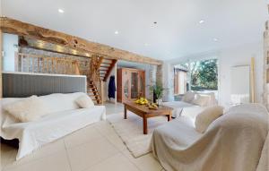 Maisons de vacances Amazing Home In St-Hilaire-Le-Chateau : photos des chambres