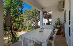 Nice Apartment In Barbat-Rab With House Sea View 