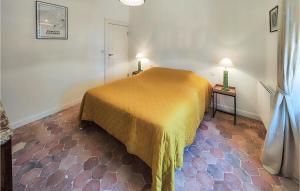 Maisons de vacances 5 Bedroom Beautiful Home In Ouveillan : photos des chambres