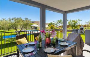 Cozy Home In Vodnjan With Wifi 