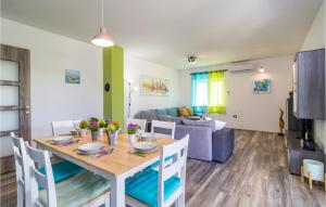 Cozy Home In Vodnjan With Wifi 