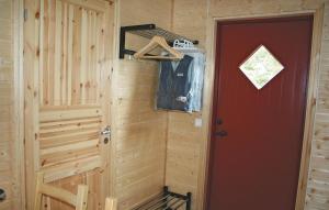 Nice Apartment In Sandstad With Wifi