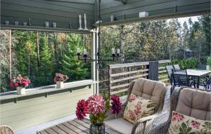 Gorgeous Home In Tidaholm With Kitchen