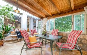 Gorgeous Home In Dubrovnik With Kitchen