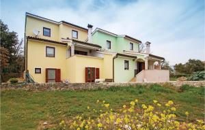 Awesome Home In Betiga With Kitchen 