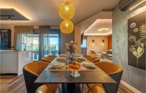 Stunning Home In Posedarje 