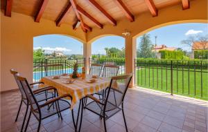 Gorgeous Home In Labin With Wifi