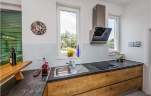 Pet Friendly Home In Lun