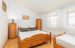 1 Bedroom Cozy Apartment In Fazana 