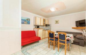 1 Bedroom Cozy Apartment In Fazana 
