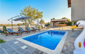 Awesome Home In Gracec With Sauna