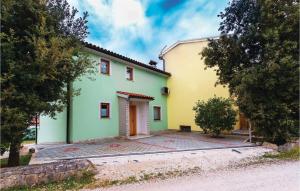 Awesome Home In Betiga With Kitchen 
