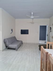 Casa uma quadra do mar