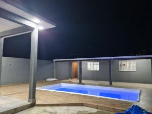 Casa uma quadra do mar