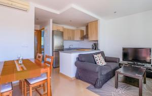 Amazing Apartment In Alhama De Murcia