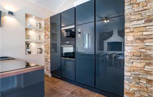 Beautiful Apartment In Labin With Wifi